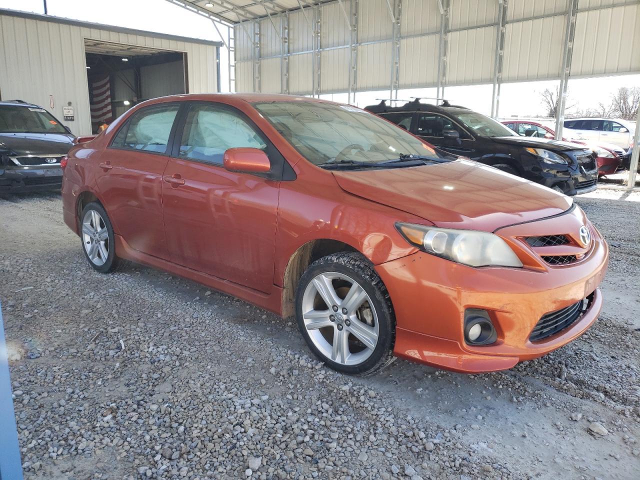 2013 TOYOTA COROLLA BA - Фото 4
