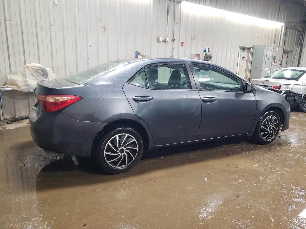 2018 TOYOTA COROLLA L - Фото 3