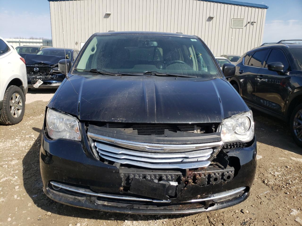 2014 CHRYSLER TOWN & COU - Фото 5