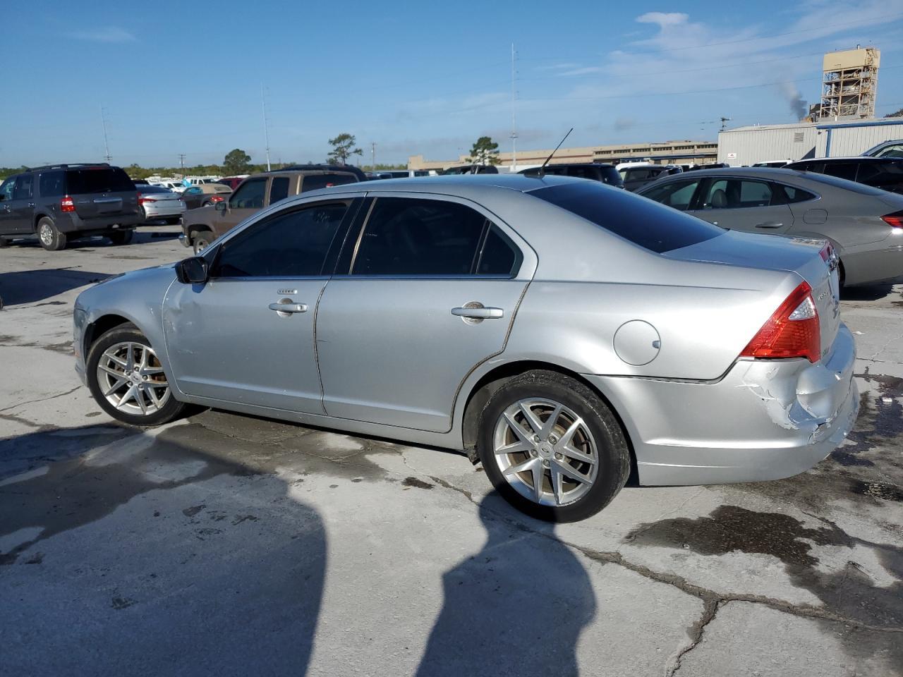 2011 FORD FUSION SEL - Image 2