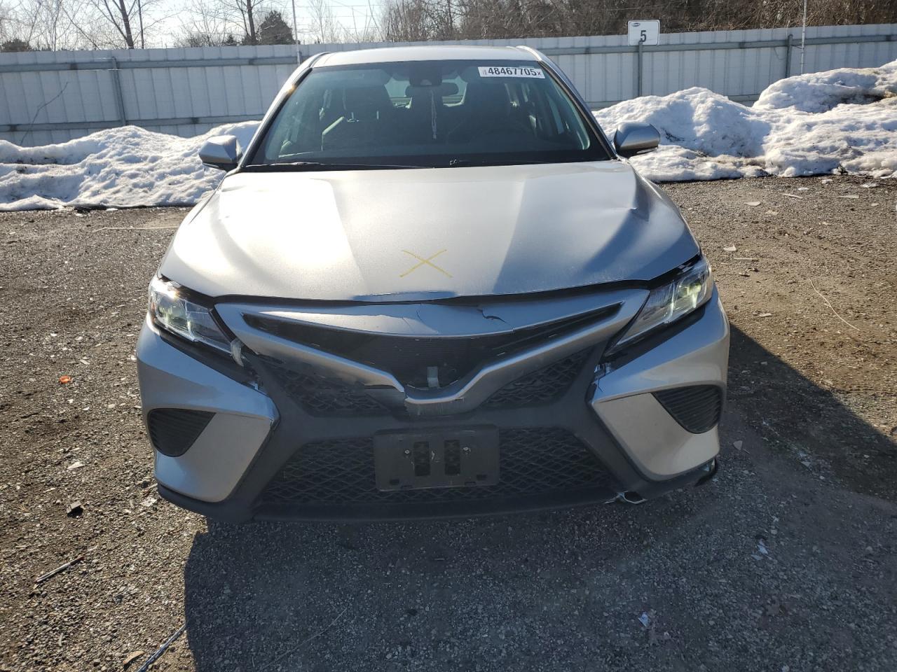 2020 TOYOTA CAMRY SE - Фото 5