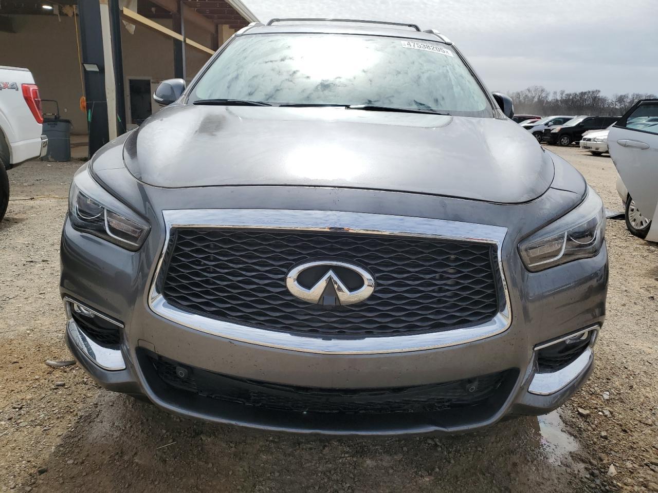 2019 INFINITI QX60 LUXE - Image 5