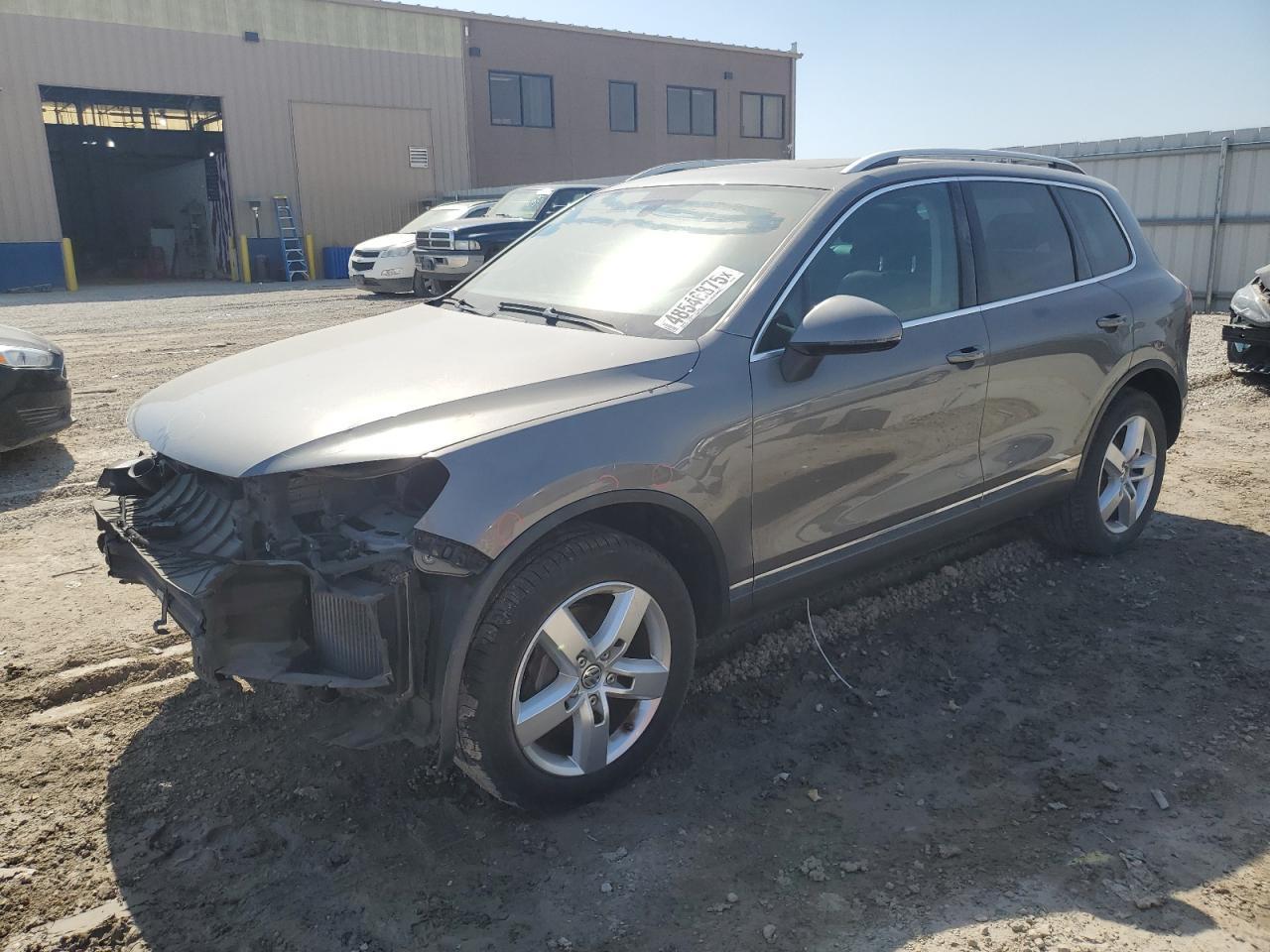 2013 VOLKSWAGEN TOUAREG V6
