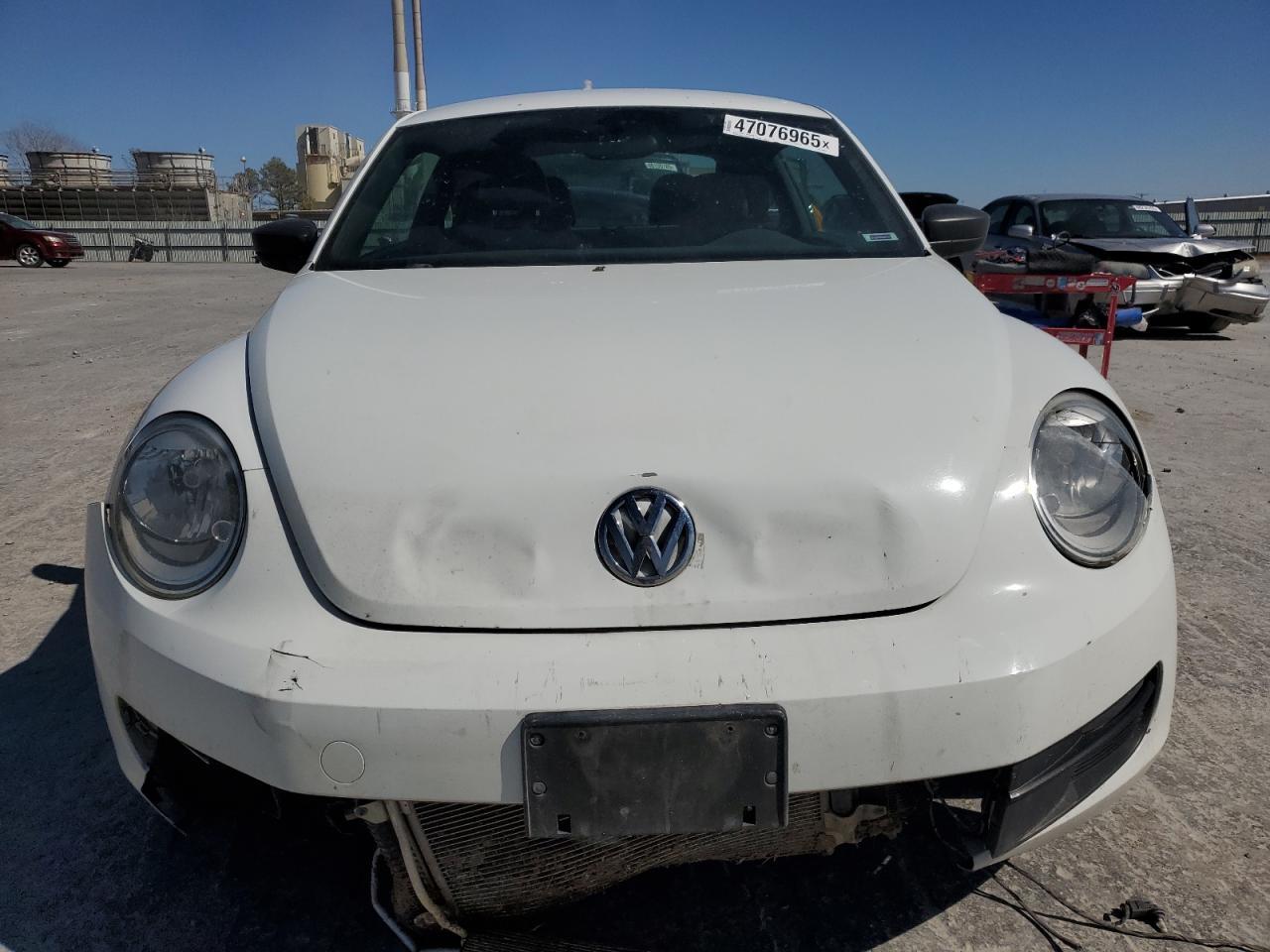 2015 VOLKSWAGEN BEETLE 1.8 - Фото 5
