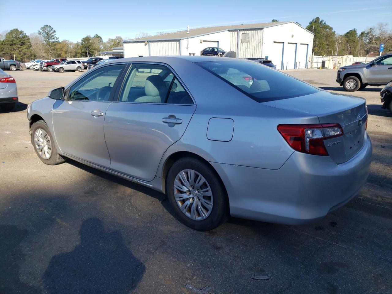 2012 TOYOTA CAMRY BASE - Фото 2