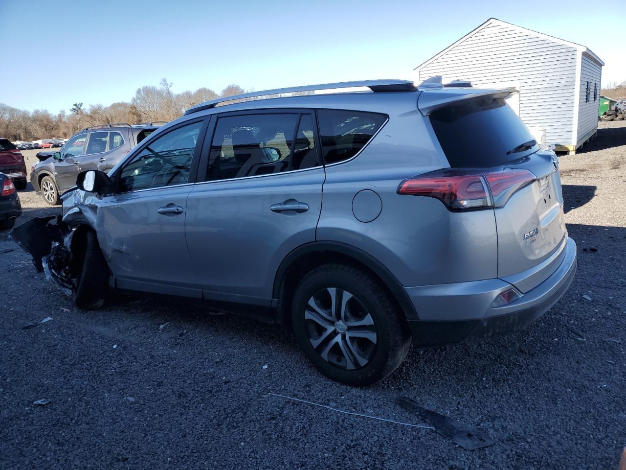 2016 TOYOTA RAV4 LE - Фото 2