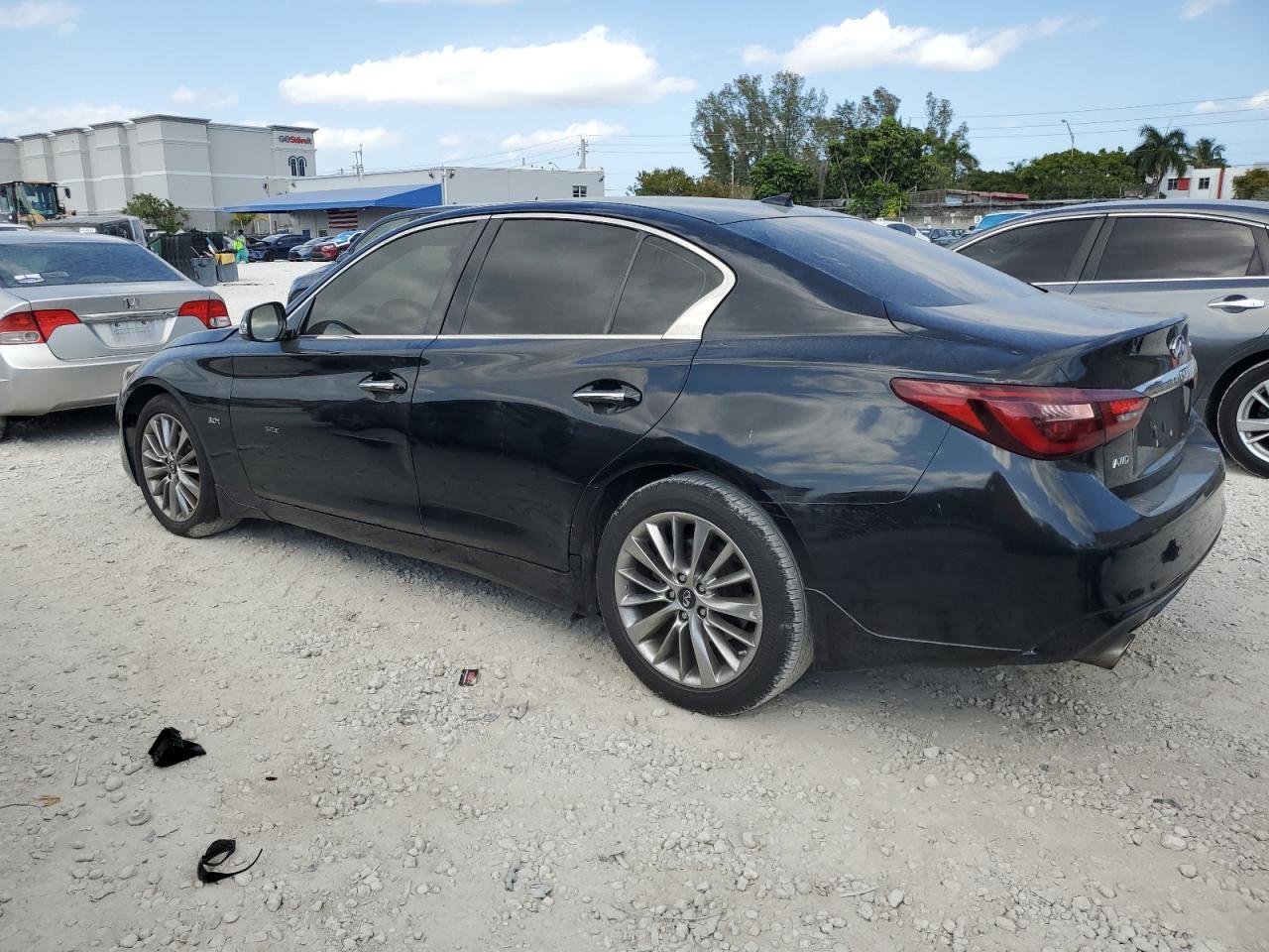 2018 INFINITI Q50 LUXE - Фото 2