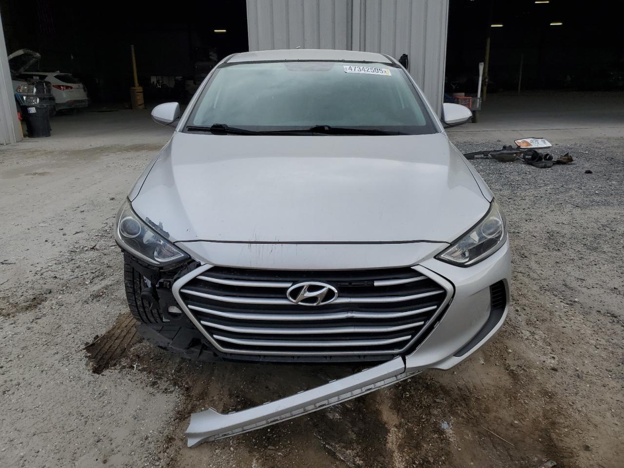 2018 HYUNDAI ELANTRA SE - Image 5
