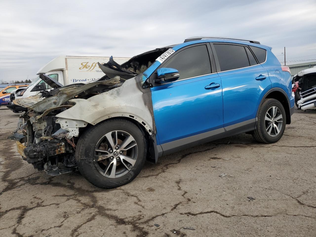 2017 TOYOTA RAV4 XLE