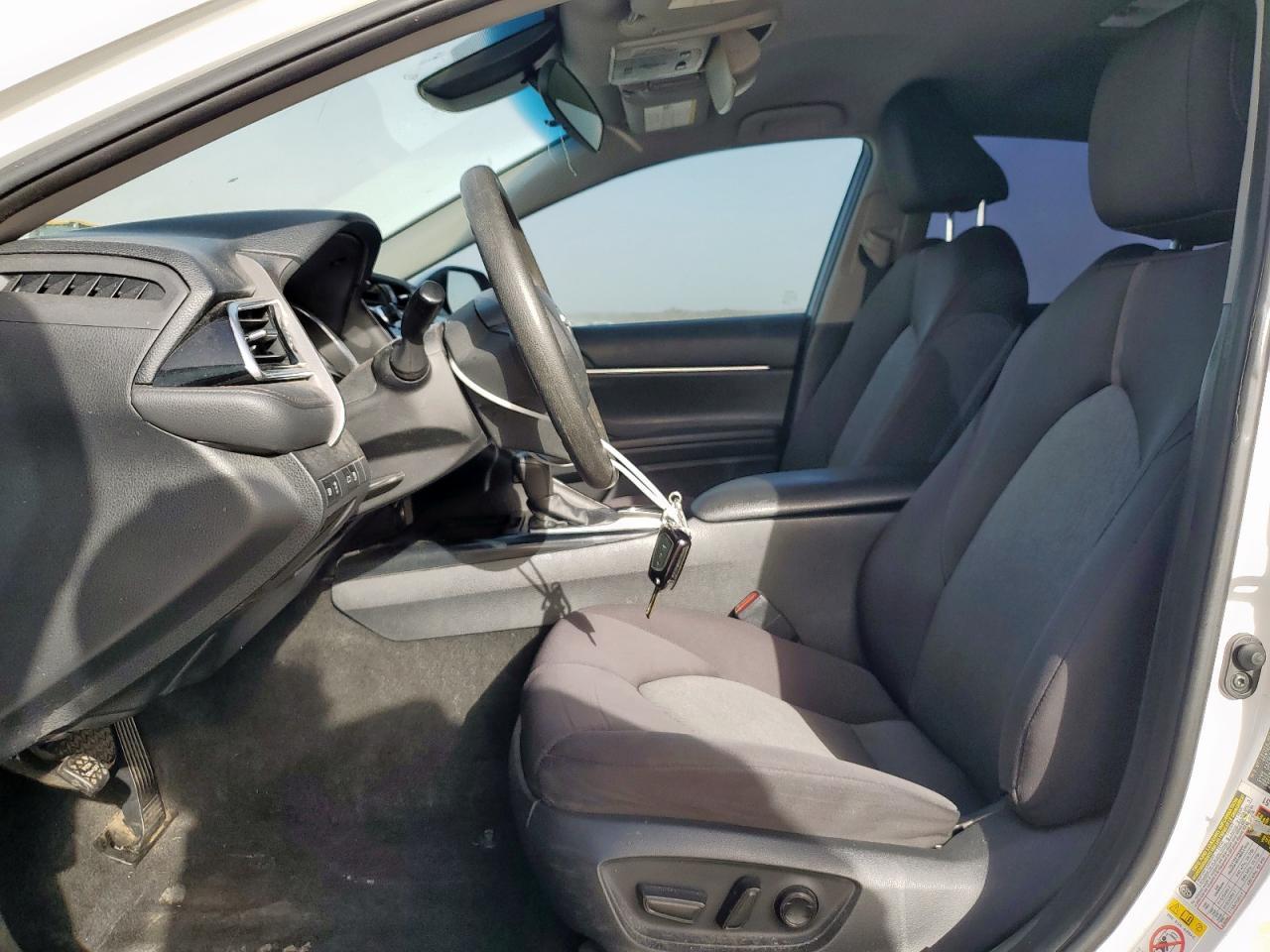 2018 TOYOTA CAMRY L - Image 7
