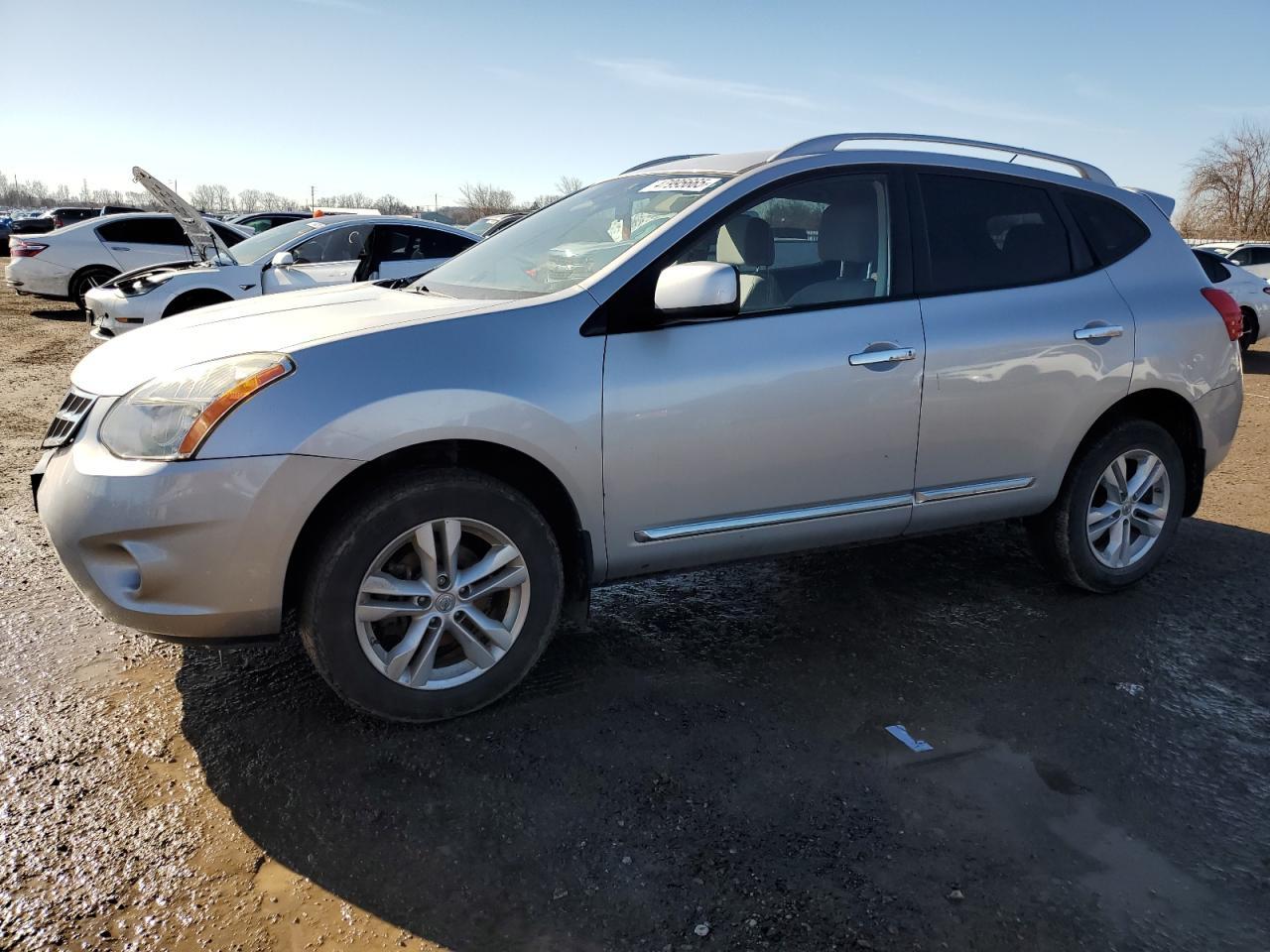 2013 NISSAN ROGUE S