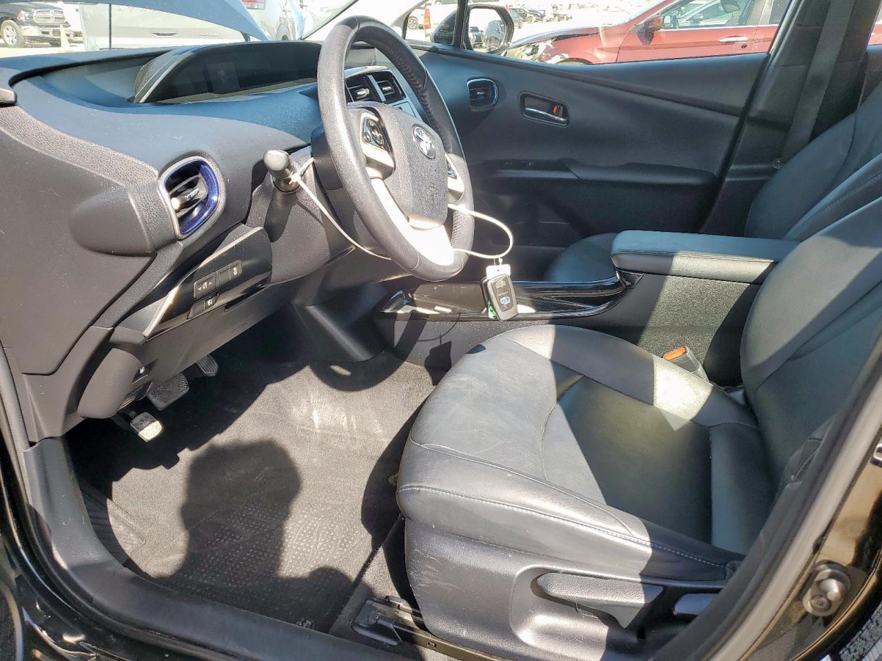 2016 TOYOTA PRIUS - Image 7