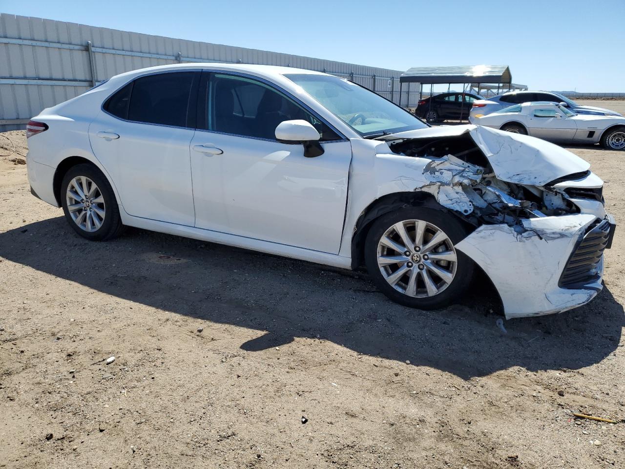 2020 TOYOTA CAMRY LE - Фото 4