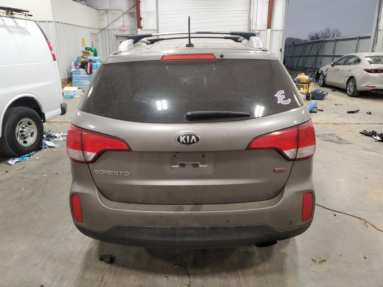 2014 KIA SORENTO LX - Фото 6