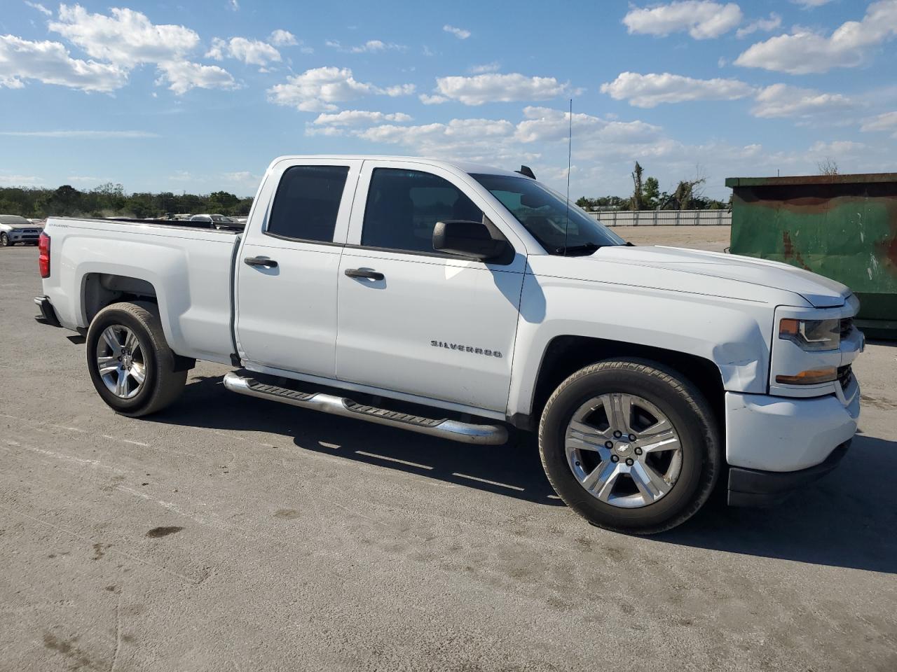 2017 CHEVROLET SILVERADO - Фото 4