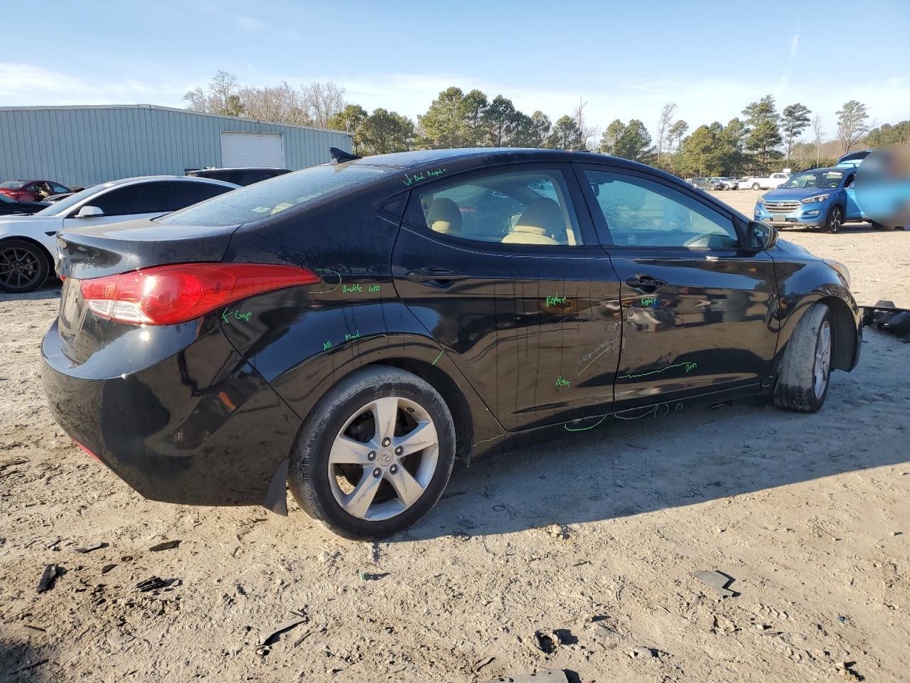 2013 HYUNDAI ELANTRA GL - Image 3