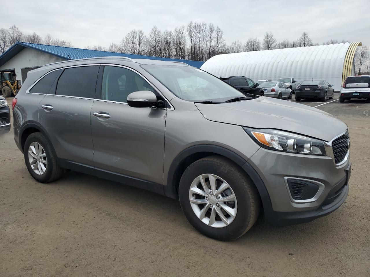 2017 KIA SORENTO LX - Фото 4