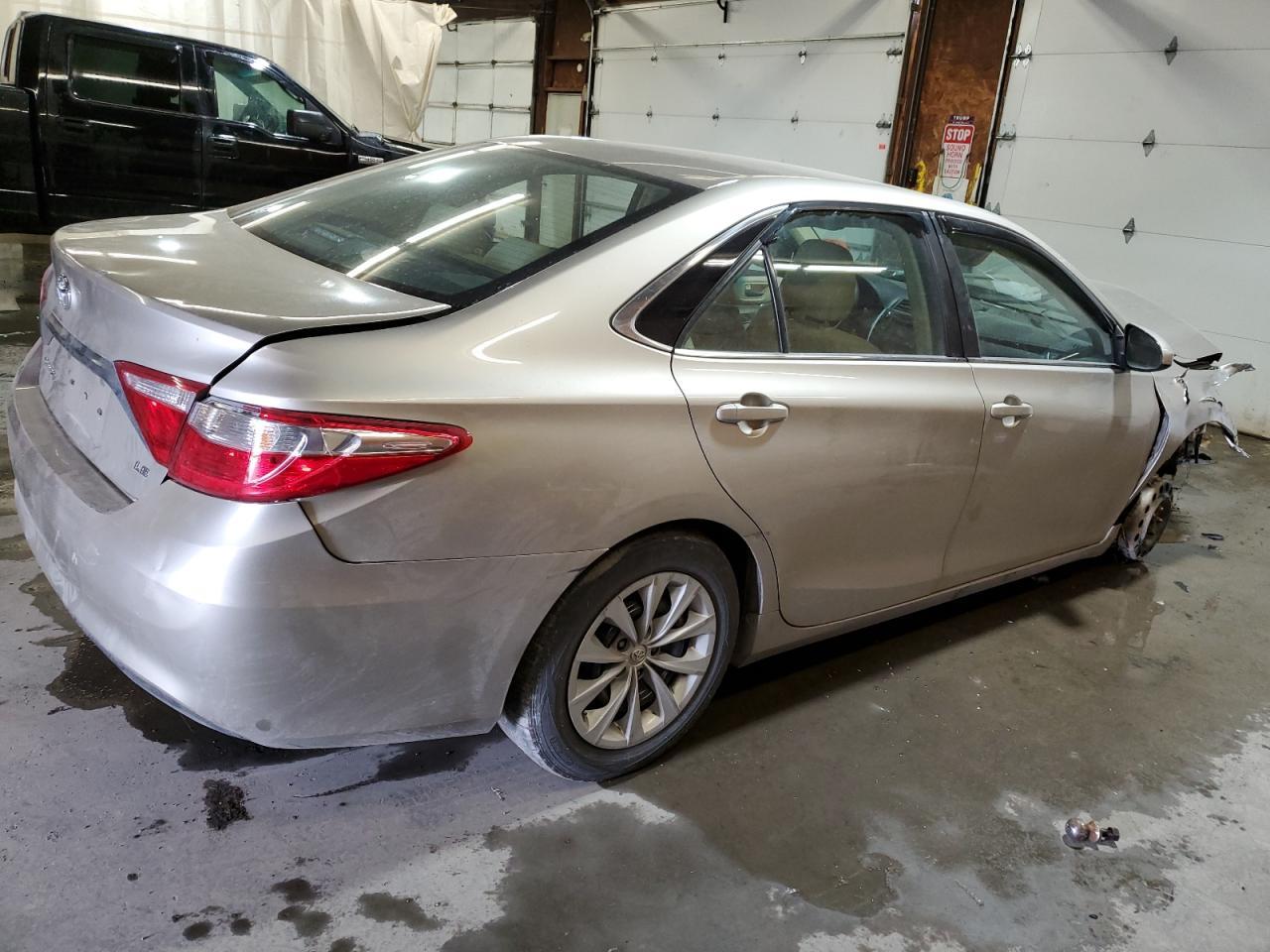 2015 TOYOTA CAMRY LE - Image 3