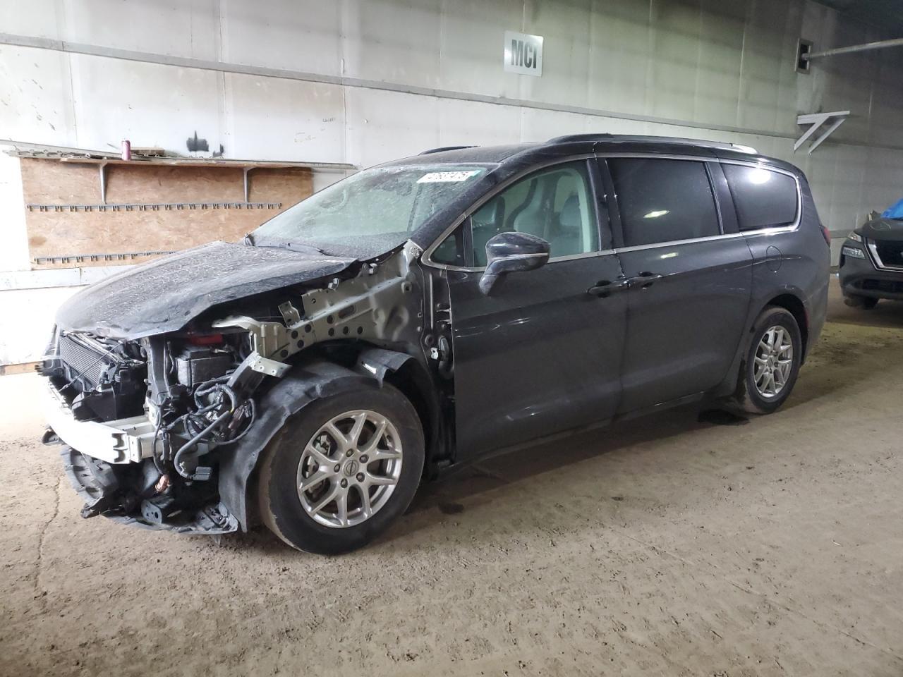 2022 CHRYSLER PACIFICA T