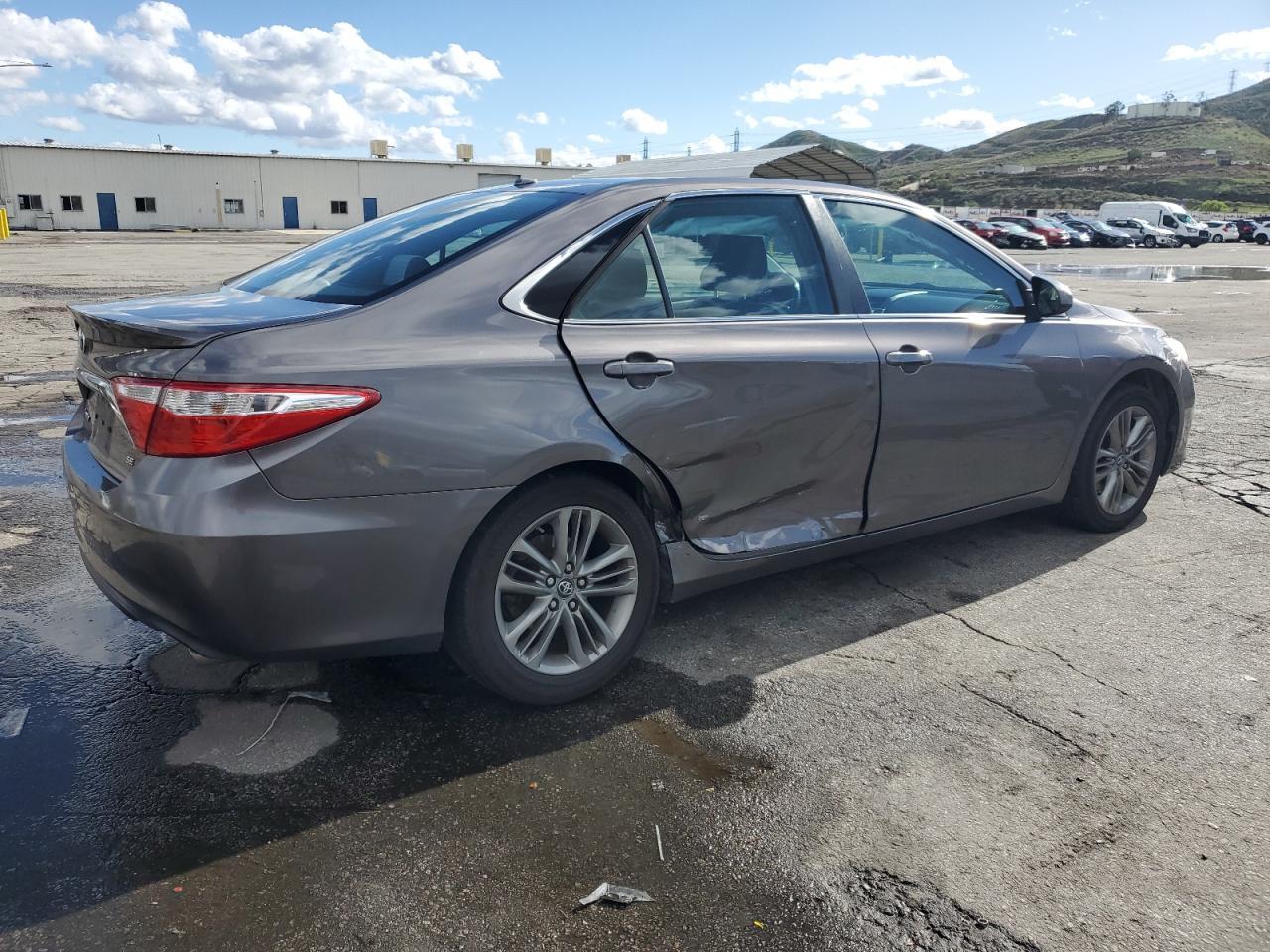 2017 TOYOTA CAMRY LE - Фото 3