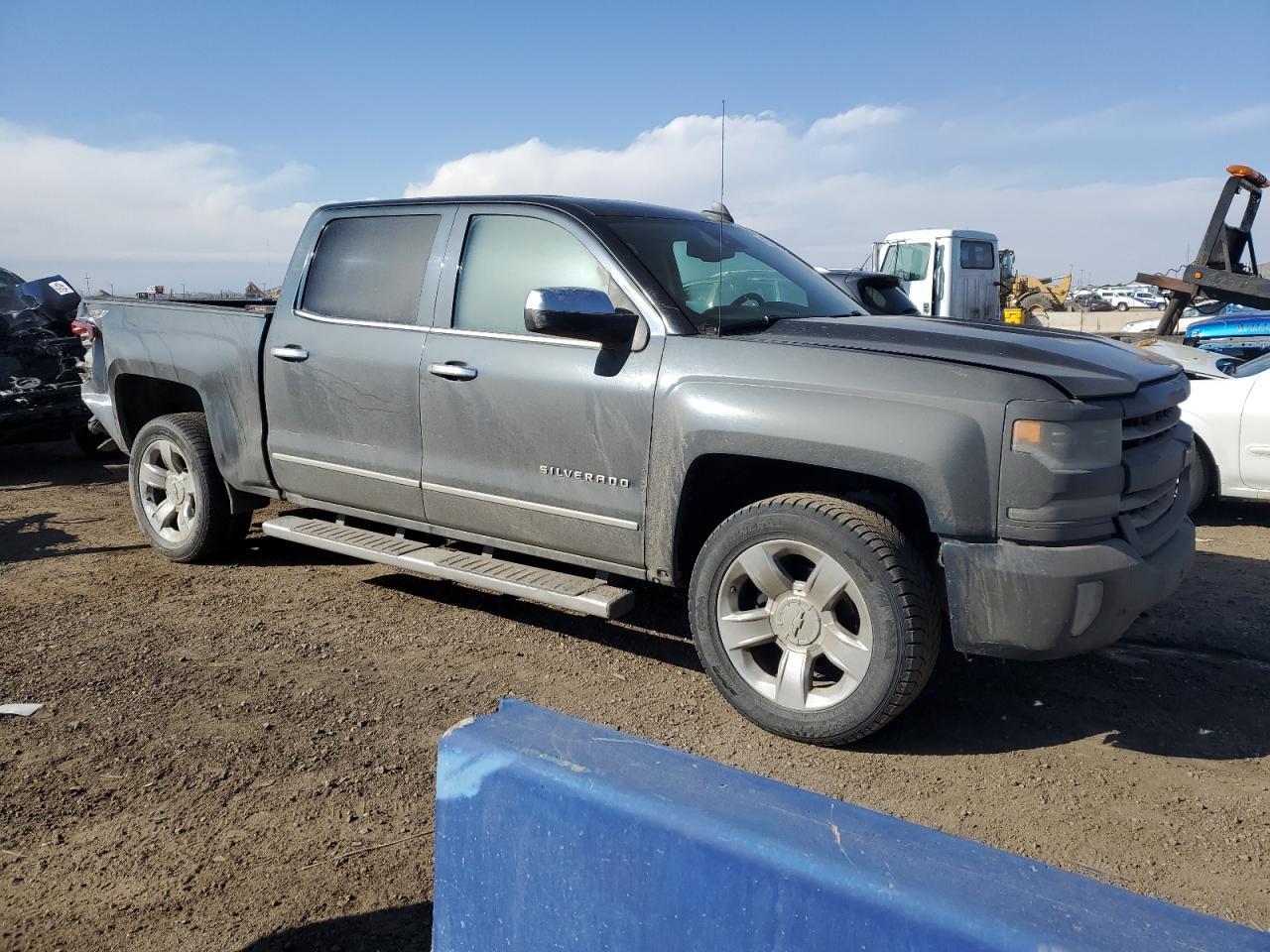 2017 CHEVROLET SILVERADO - Image 4