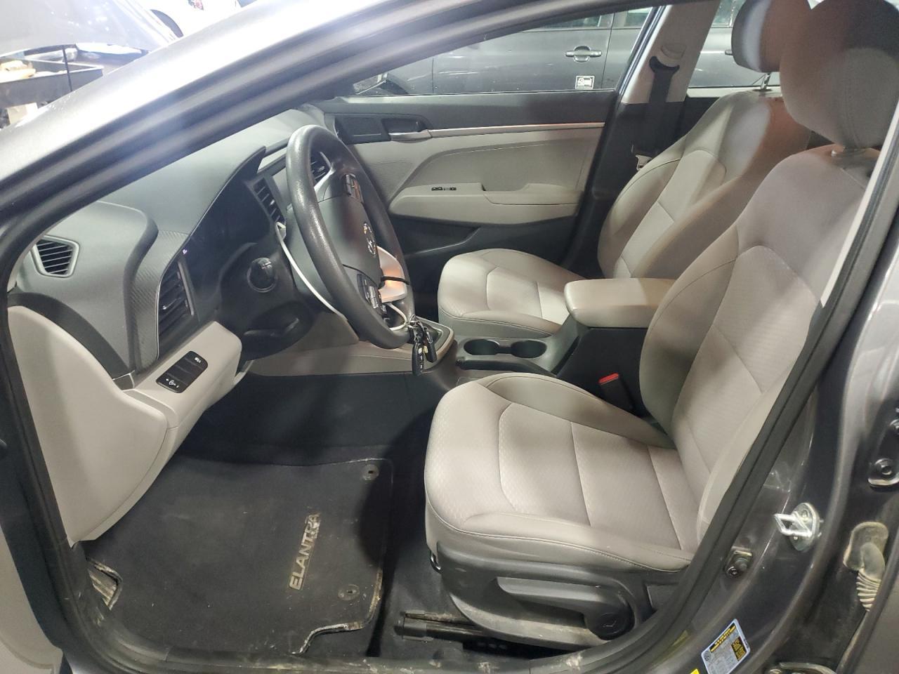 2019 HYUNDAI ELANTRA SE - Фото 7