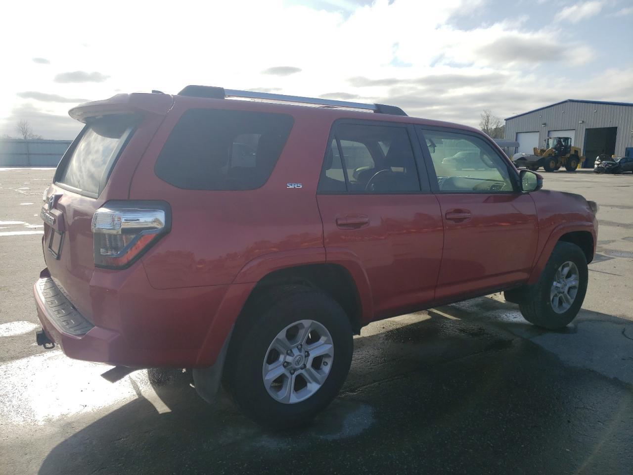 2019 TOYOTA 4RUNNER SR - Image 3
