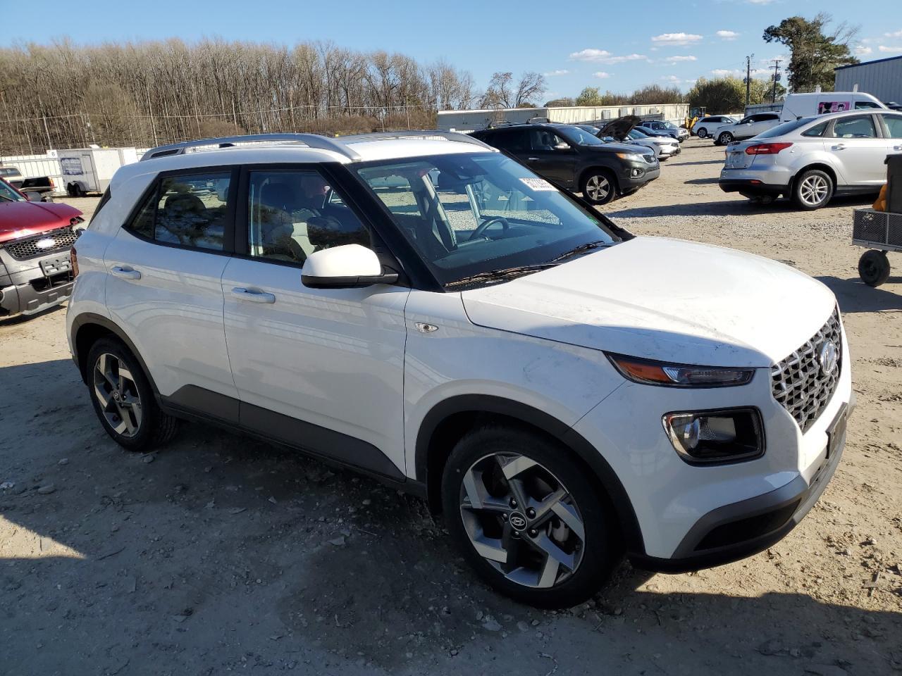 2022 HYUNDAI VENUE SEL - Фото 4