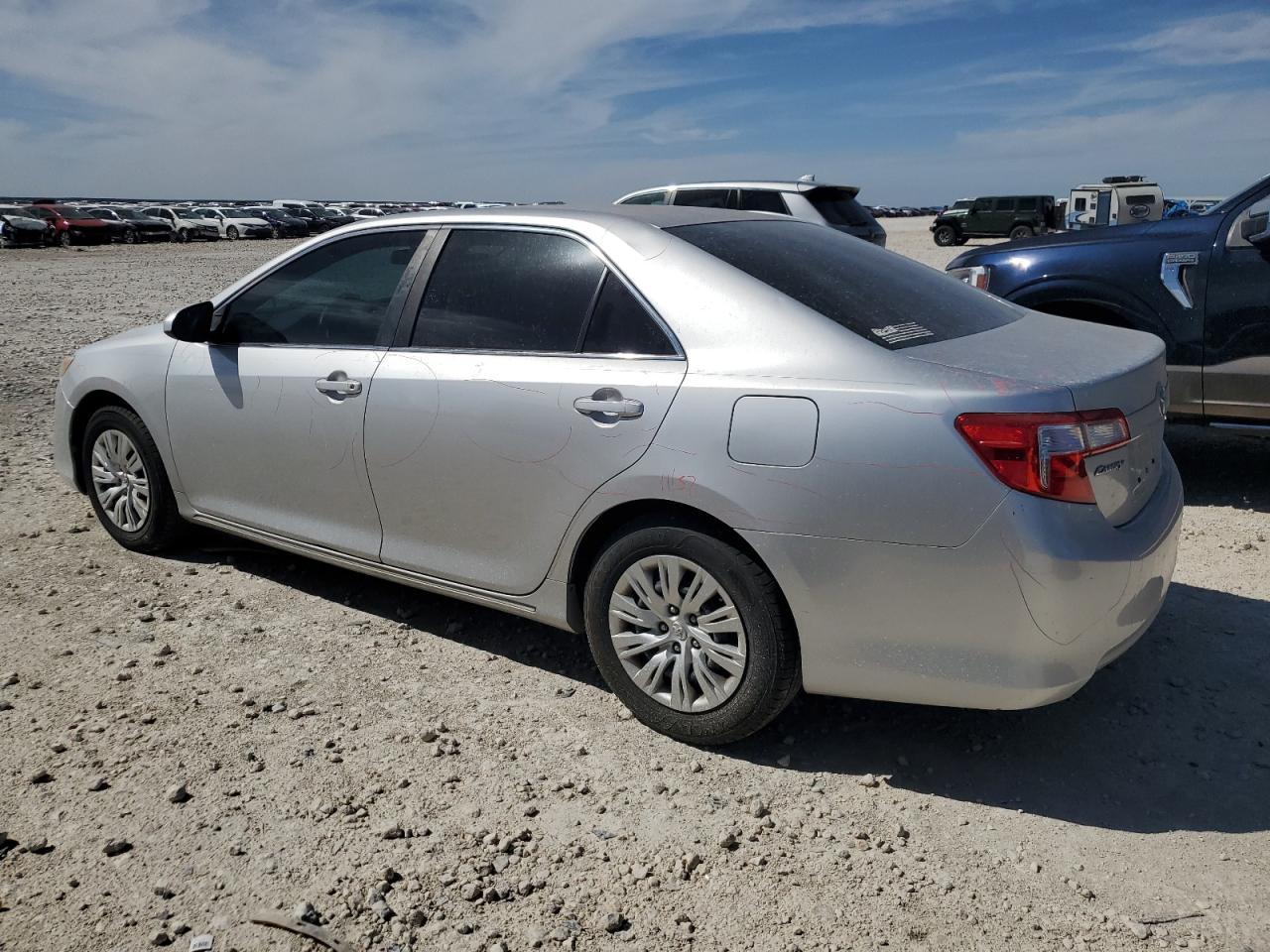2013 TOYOTA CAMRY L - Image 2