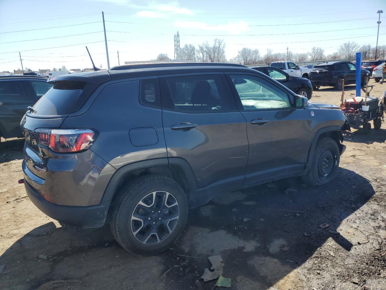 2019 JEEP COMPASS TR - Фото 3