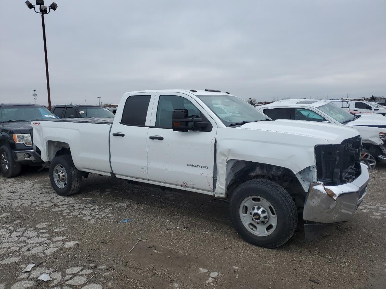 2019 CHEVROLET SILVERADO - Фото 4