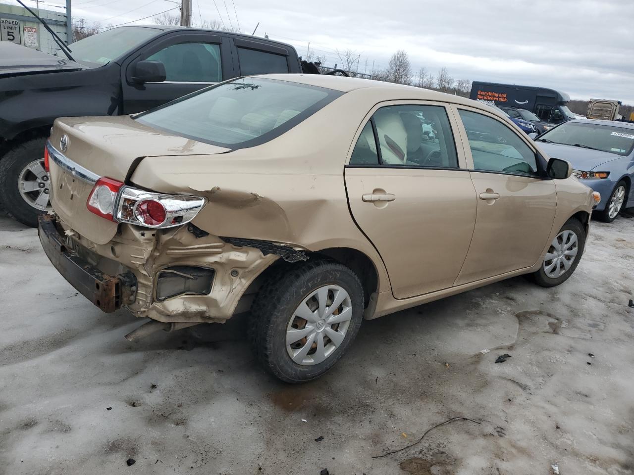 2013 TOYOTA COROLLA BA - Фото 3
