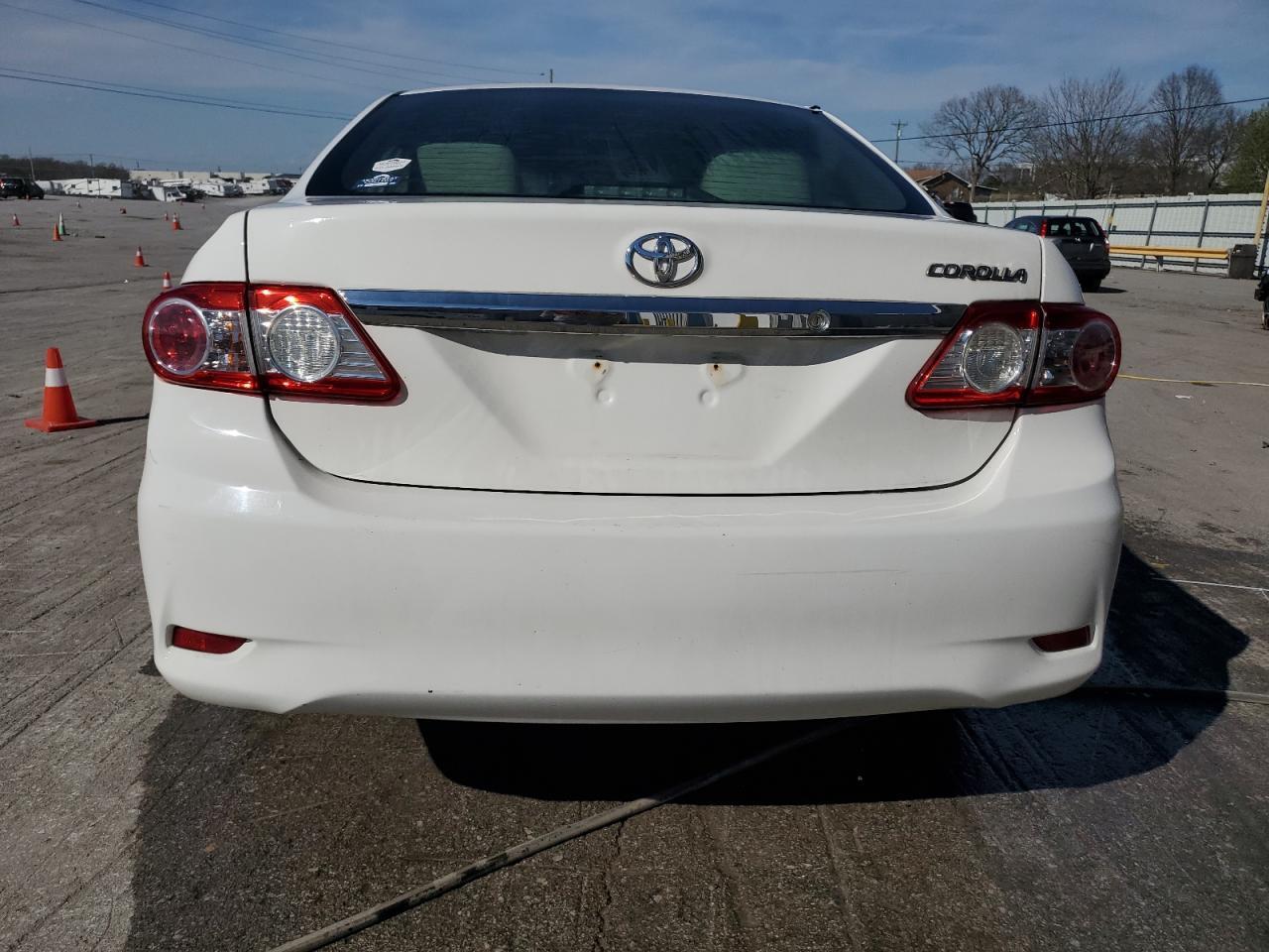 2013 TOYOTA COROLLA BA - Фото 6