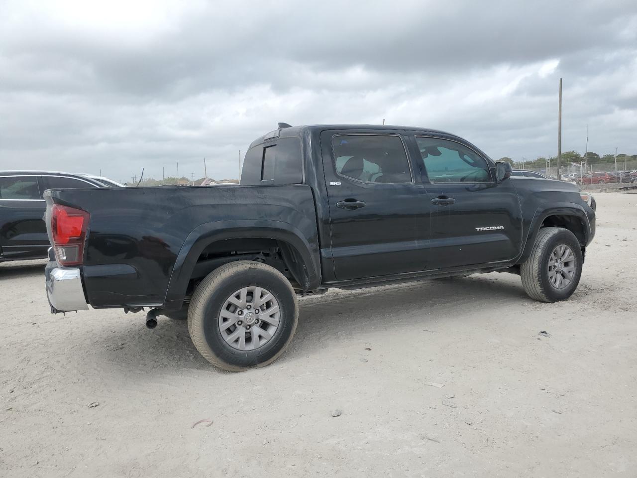 2019 TOYOTA TACOMA DOU - Фото 3