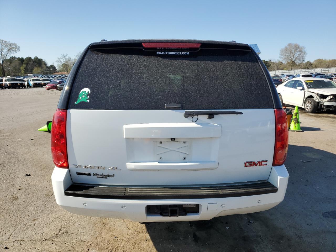 2012 GMC YUKON XL C - Image 6