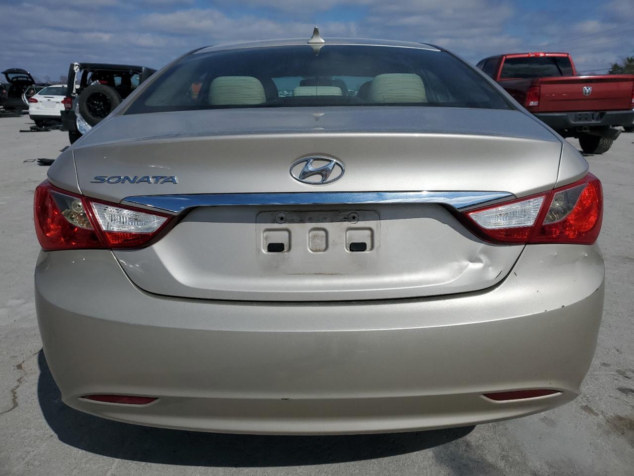 2011 HYUNDAI SONATA GLS - Image 6