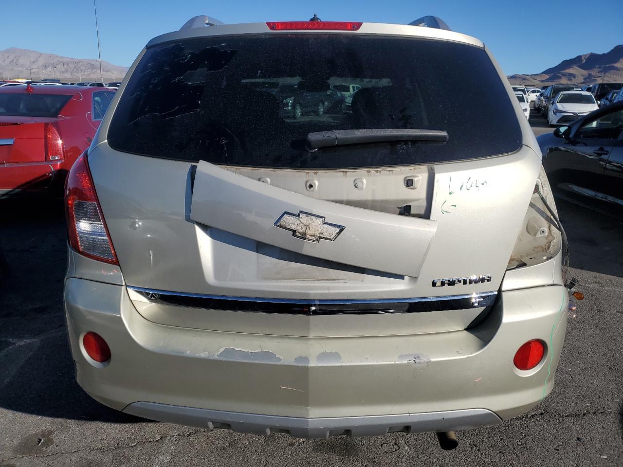 2014 CHEVROLET CAPTIVA LT - Image 6