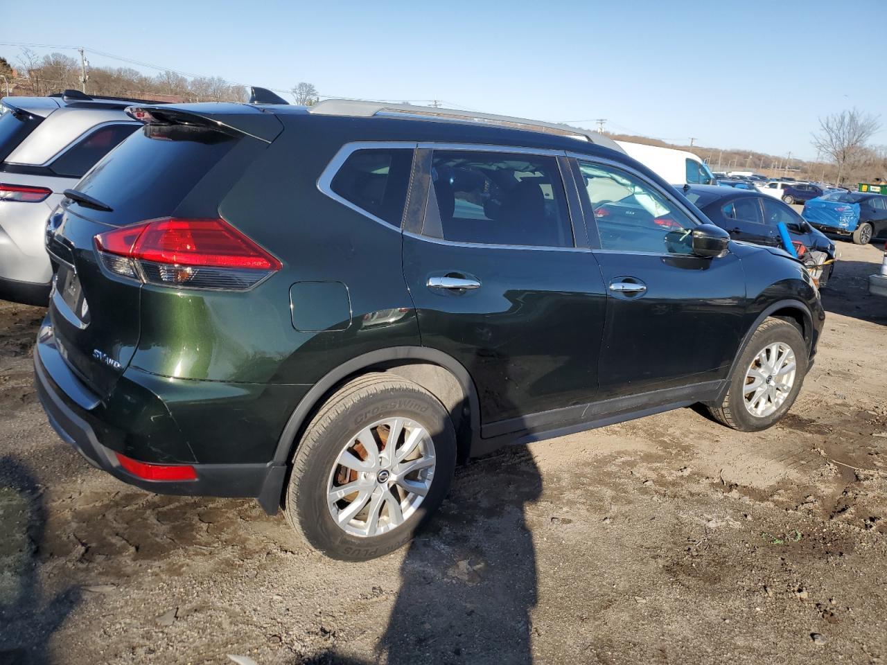 2018 NISSAN ROGUE S - Фото 3
