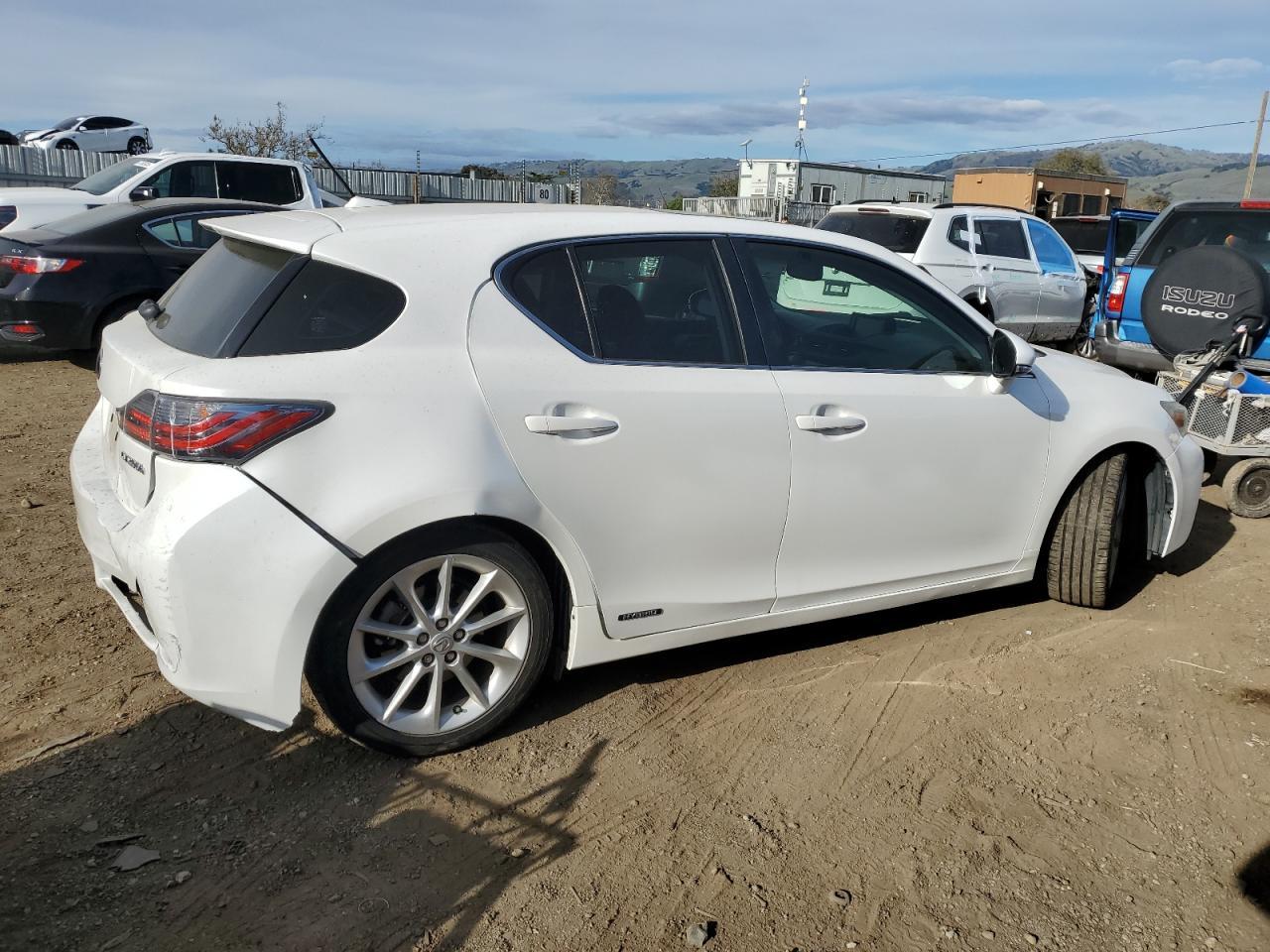 2013 LEXUS CT 200 - Фото 3