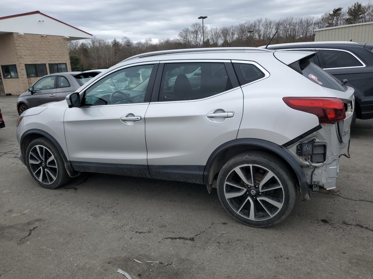 2017 NISSAN ROGUE SPOR - Фото 2