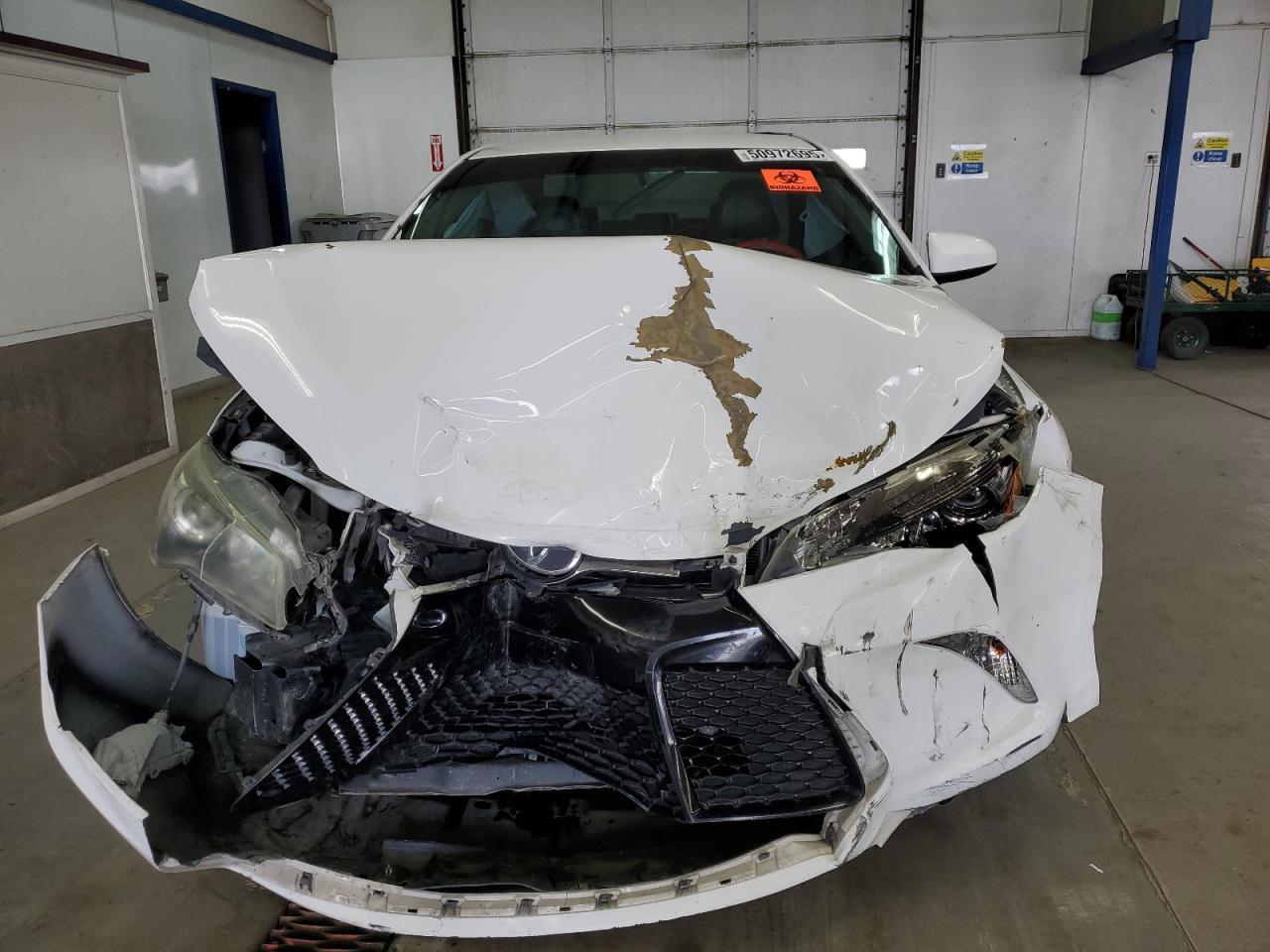 2015 TOYOTA CAMRY LE - Image 5