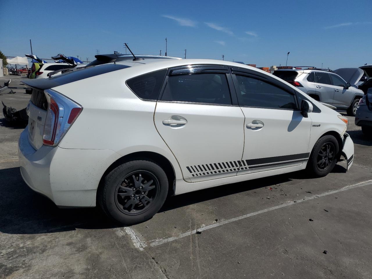 2015 TOYOTA PRIUS - Image 3
