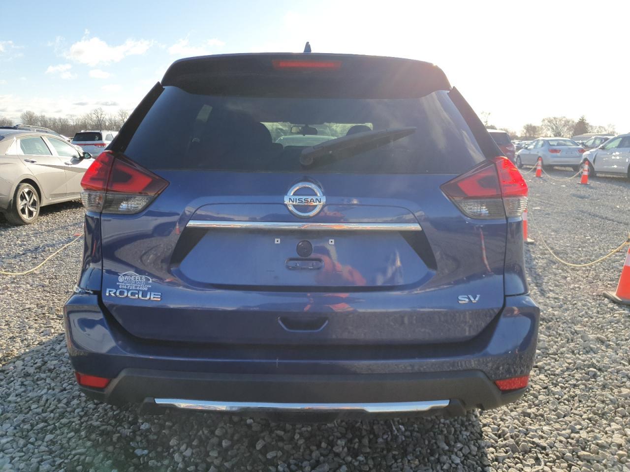 2017 NISSAN ROGUE S - Image 6