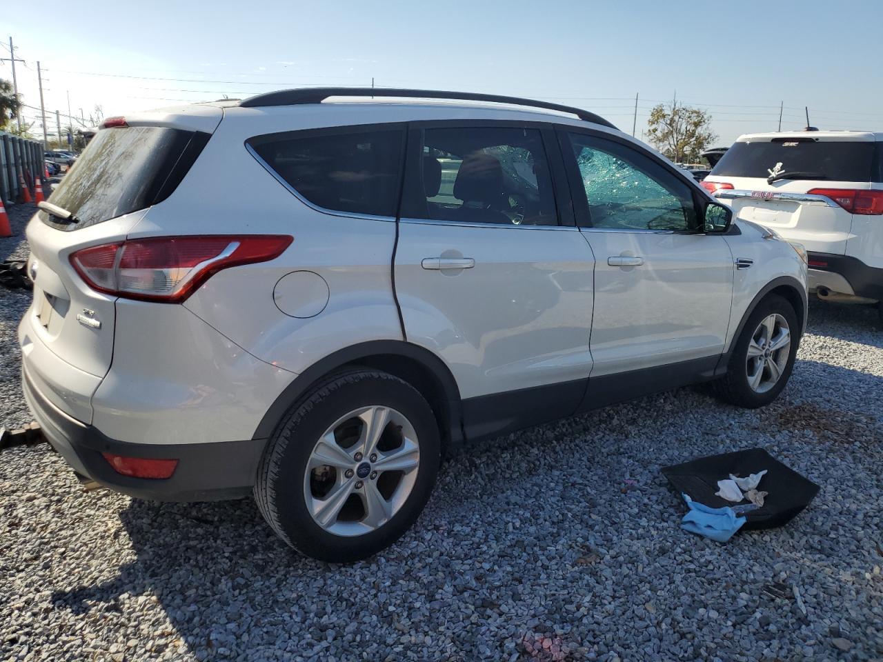 2015 FORD ESCAPE SE - Image 3