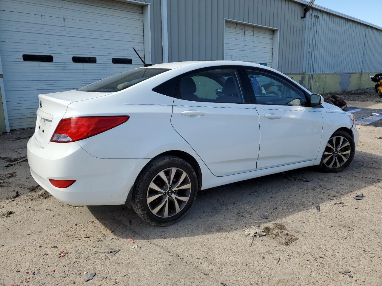 2015 HYUNDAI ACCENT GLS - Image 3