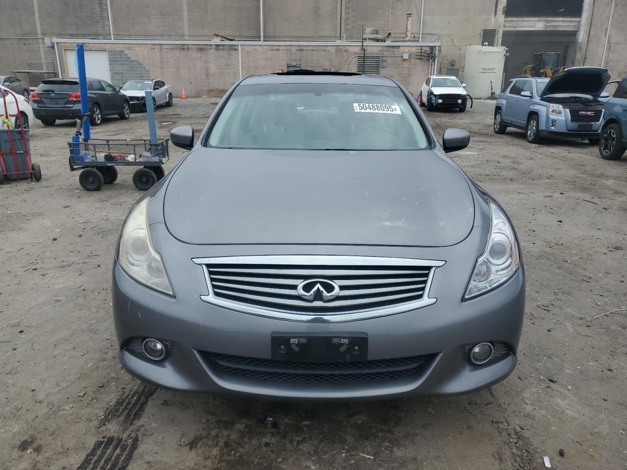 2011 INFINITI G37 - Фото 5