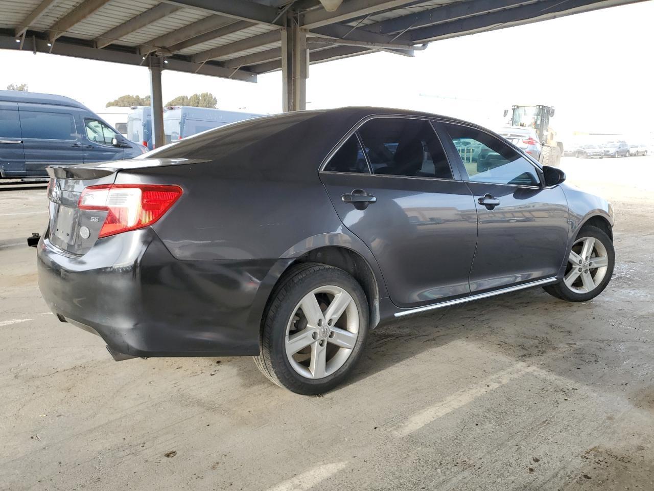 2012 TOYOTA CAMRY BASE - Фото 3