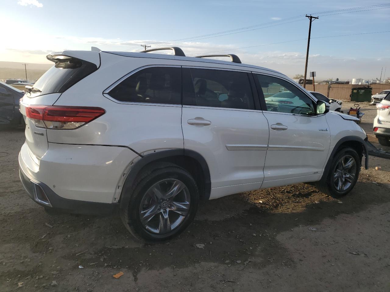 2018 TOYOTA HIGHLANDER - Фото 3