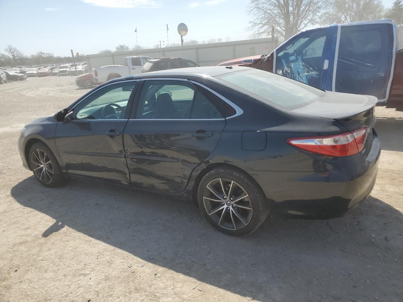 2016 TOYOTA CAMRY LE - Фото 2