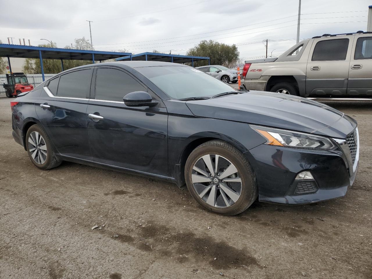 2022 NISSAN ALTIMA SV - Image 4